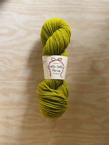  Wild Wool PEI - Yarrow (cream base)