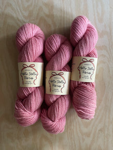  Wild Wool 2 Ply WORSTED - Pink