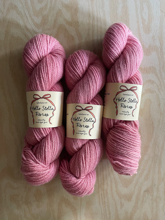 Wild Wool 2 Ply WORSTED - Pink