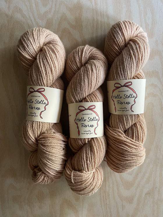 Wild Wool 2 Ply WORSTED - Fawn